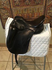 DK Saddlery Freedom Dressage Saddle, 17 Inch, Black With Burgundy Pinstripe