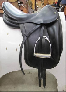USED Devoucoux Biarritz 17.5in Black Dressage Saddle
