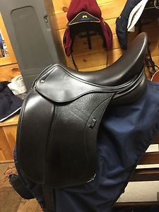 18 Inch Triumph Dressage Saddle By schleese