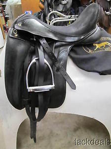 Black Country Vinici Dressage Saddle 17 1/2" MW Fittings Included Lightly Used