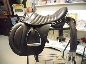 Jorge Canaves Trail saddle by Thornhill with leathers and stirrups.