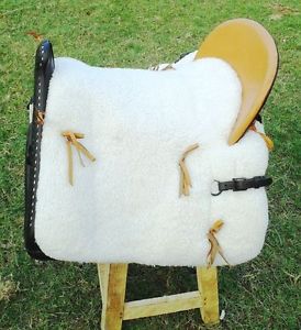 EXCLUSIVE STYLISH LEATHER  VAQUERA SADDLE  WITH COMPLETE SET (17”) WHITE FUR