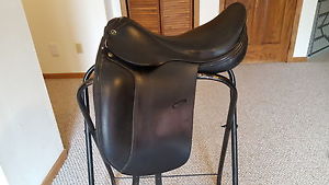 Dominus Dressage Saddle - Size 17.5'' - Jet black - medium - Amerigo