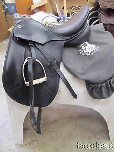 MINT Phillippe Fontaine Royan Dressage Saddle by Stubben Used 2X 17 1/2