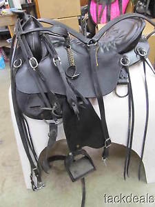 Tucker Saddle Set MINT Used 2X 18 1/2