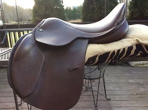 New Smith and Worthington Mystic close contact saddle 15.5 /16  wide $1745.00