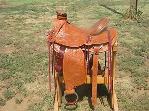New HAND MADE 15" WADE RANCH SADDLE WITH 5 YEAR WARRANTY