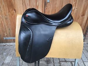 18 Kent & Masters S-Serie dressage saddle