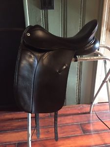 Cliff Barnsby By Crown Special Dressage Saddle 17.5 Seat Stamped Medium Tree
