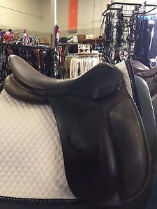 County Competitor "2000" 18.5" Dressage Saddle.