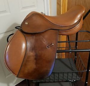 Beautiful 17" Crosby XL Excel H English Saddle H/J Brown Med Close Contact CC