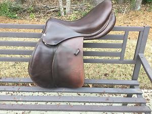 Voltaire 18" Palm Beach English Hunter Jumper Saddle in Very Good Condition!!!