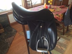 English  saddle.  Handmade in France by Cyril Pittion and Alliance Saddles