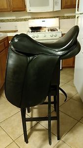 Cliff Barnsby Dressage Saddle Anky AVG 18 W/MW