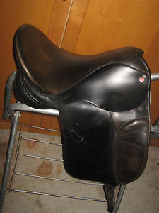 Albion Dressage Saddle 17'' seat