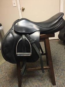 County Black 18 Inch Extreme Jumping Saddle Wide Tree