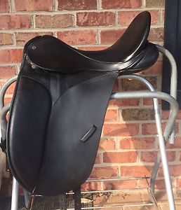 County Competitor Dressage Saddle 17" Wide! New Flocking! Great Condition!