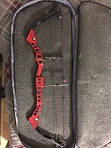 Mathews Conquest 4 Compound Bow Right-Handed 30''60 Lb Limb