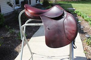 17" Dominus Bruce Davidson saddle
