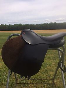 Albion Cross Country Jumping  Saddle with Cut back head