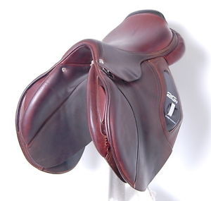 17.5" CWD SE25 2Gs SADDLE (SO19542) VERY GOOD CONDITION CONDITION!! - DWC