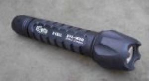 Elzetta ZFL-M60-CS3R LED Flashlight with Crenellated Strike Bezel and Hi-Low