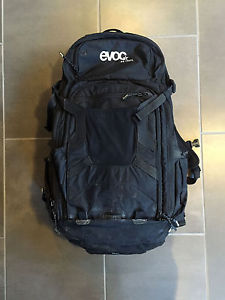 Evoc FR Trail Protector Pack With Camera Block Insert