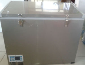 60L S/STEEL CAMPING DC FRIDGE OR FREEZE 12V/24V/240V/SOLAR 0.18KW/24HRS  WTY