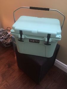 Yeti LIMITED EDITION Seafoam Roadie