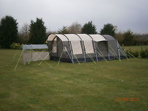 Montreal 5+2 Tent by Royal