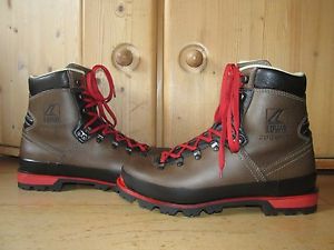 LOWA ZUGSPITZ ECHTLEDER BERGSTIEFEL,Gr.41 UK:7 WASSERDICHT,STEIGEISENFEST,TOP!!!
