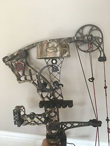 MATHEWS Z7 XTREME Left Hand BOW With CASE and arrows !!