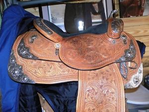 Dale Chavez Show Saddle 2012 Silver Horn 16 seat LOADED