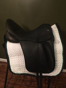 17" County Perfection Dressage Saddle