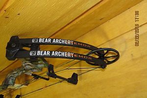 BEAR Archery Tremor RH 70 lbs.