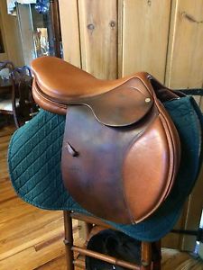 Tolga 17" Close Contact Jumping Saddle