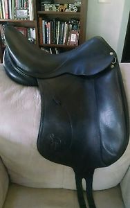 17.5" Brunet Pineau Monoflap Dressage Saddle