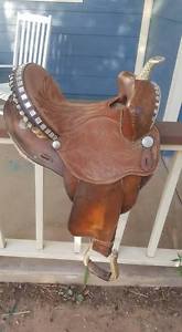 Gerald Bethune ~ Custom Barrel Saddle ~ 14" ~