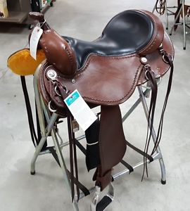 Cashel by Martin Trail Saddle. 17" Seat - Wide Tree.  BRAND NEW!