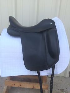 Custom Saddlery Advantage Dressage Saddle, 17.5", Black
