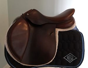 17.5" Antares Comfort Hunter / Jumper Saddle! Lightly Used, Amazing Ride!! NR!!!