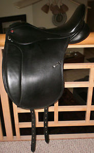 LOVATT & RICKETTS BERKELEY BLACK DRESSAGE SADDLE 18" WIDE IDEAL FOR FRIESIANS
