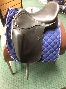PDS Dressage Saddle 18 inch Medium Wide