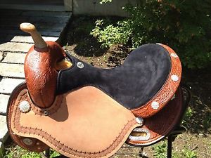 2015 Circle Y Kelly Kaminski Barrel Saddle 16" Wide   Beautiful Saddle!