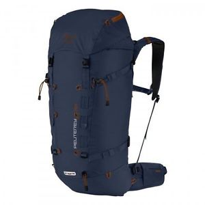 Salewa Peuterey 32L Unisex Day Lightweight Backpack - 2 Colors Avaliable