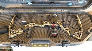 Mathews Solocam RH Compound Bow Package 70# / 26.5" w/ Hard Case - #1721918