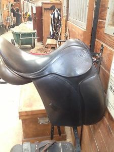 17" Wide Dressage Saddle