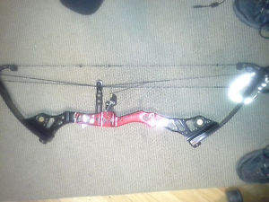 mathews conquest apex 7 painted red rt handed 60 lb limbs loaded