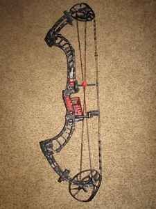 NEW PSE FULL THROTTLE BOW FT 29" 70lb RIGHT HAND extras!
