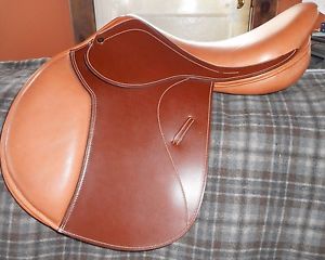 BR Equestrian MILANO Close Contact Jump Saddle 17 - 17.5 Med